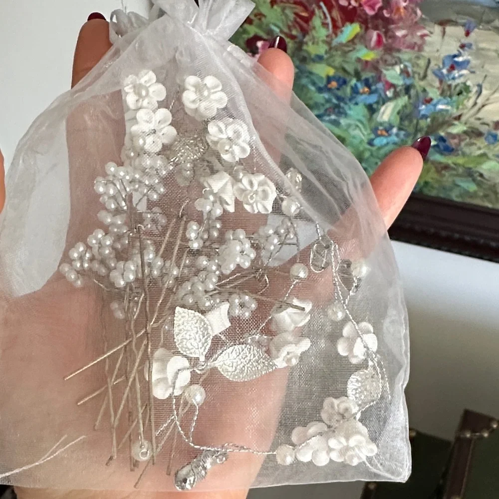 Elegant Bridal White Floral Hair Pins and Bride Patches